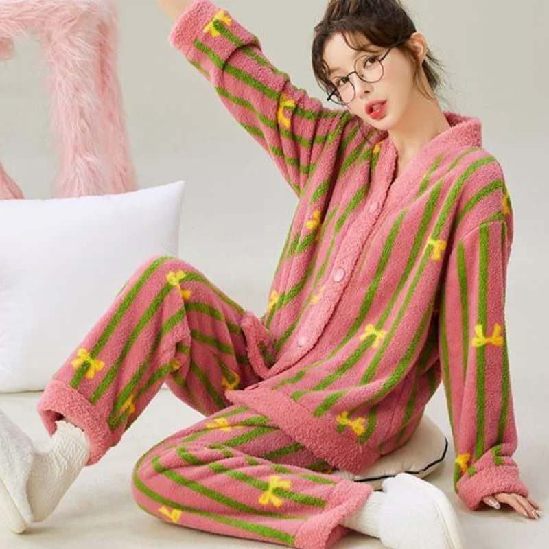 نموذج جديد المرجان الصوف المرأة منامة الخامس الرقبة الخريف الشتاء الدفء الفانيلا ملابس خاصة ملابس منزلية منامة دعوى القطن بيجامة مجموعة