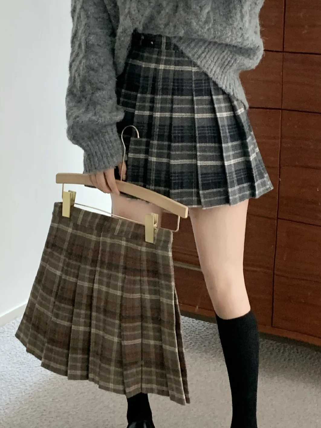 High Waist Plaid  Skirt Women's Autumn Winter Checkered Half-length Skirts Commuter Style A-Line Short Skirts