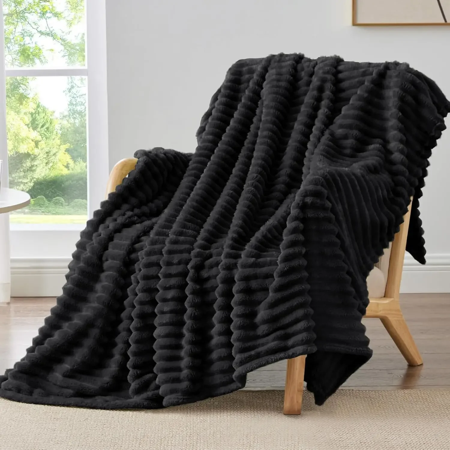 300GSM Fleece Throw Blanket Soft Warm Black Fluffy Couch Cover Decorative Striped Design Gift for Women Men