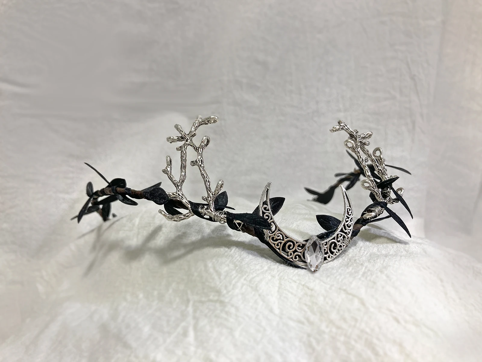 Fee Krone Elf Tiara Krone Für Frauen Hochzeit Tiara Braut Blume Mädchen Crown Fee Kostüm Reif Floral Haar Kranz Renaissance – Detail 8