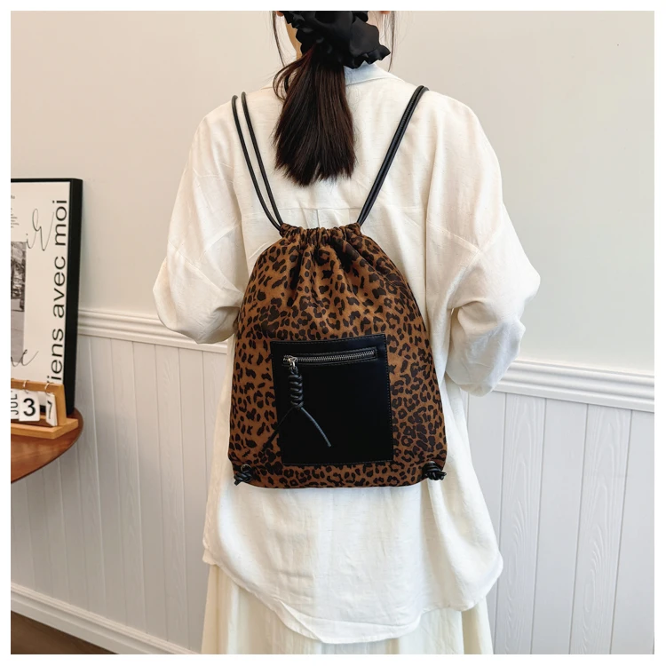 Leisure Large Capacity Leopard Print Handbag for Women 2024 New Autumn and Winter Commuting Backpack With Drawstring  Bucket Bag