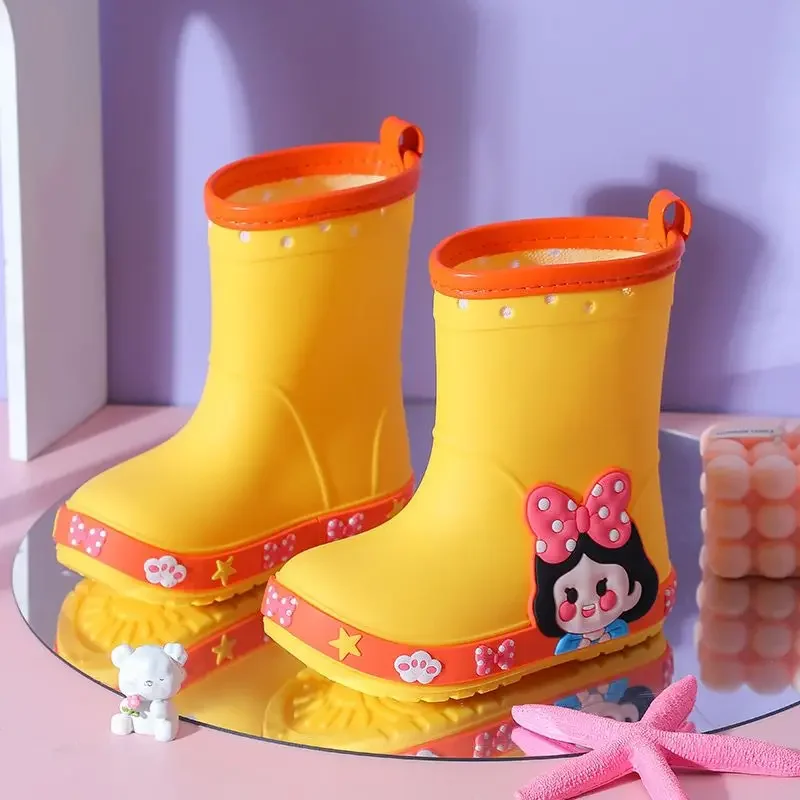 Disney Princess Snow White scarpe da pioggia per bambini per ragazze scarpe impermeabili carine antiscivolo per comode scarpe da pioggia per ragazze