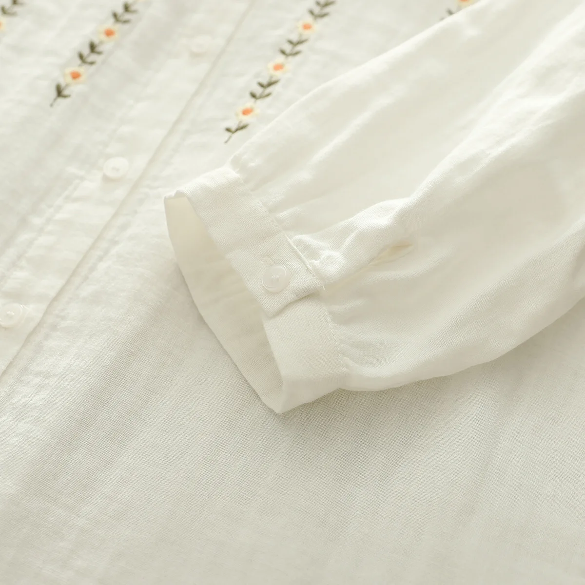 New 2025 Summer Cotton Yarn Half Sleeve Shirt, Women Turn-down Collar Embroidery, Mori Girl Retro Casual Loose Blouse T55843CC