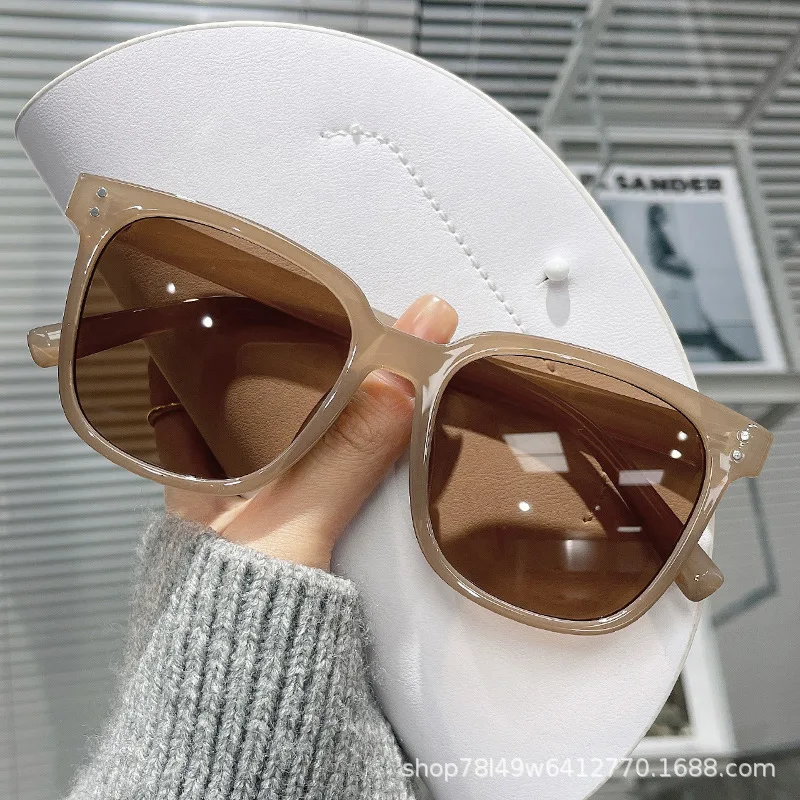 DOISYER New TR90 online celebrity small popular Tiktok live broadcast popular ins style tea lens sunglasses wholesale for women