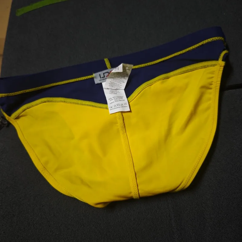 2026real shot warehouse real shot men's fashion stitching briefs Japanese show beach swimming trunks close-fitting briefs UXH026