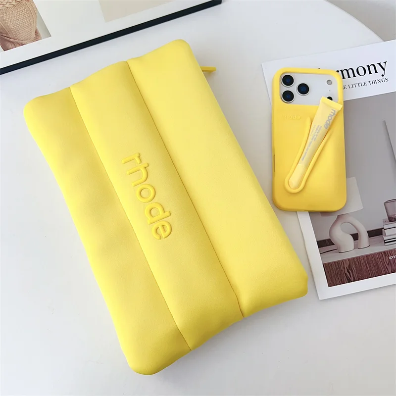 

Подарочный набор для макияжа Rhode для iPhone 17, Air 11, 12, 13, 14, 15, 16, 17 Pro Max, жидкий силиконовый чехол премиум-класса + косметичка + помада