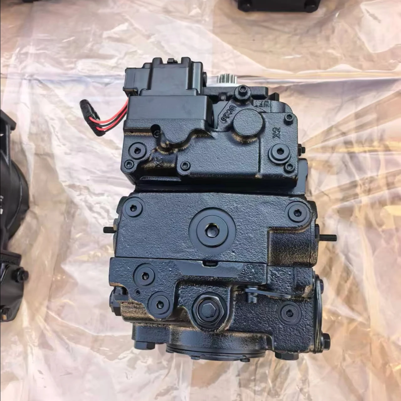 

Hot Sell Original Hydraulic Oil Pump 83005722 90R100KP1NN80D4C7L03GBA291434 90R100KP1NN80D4 S1L03GBA291434 Piston Pump