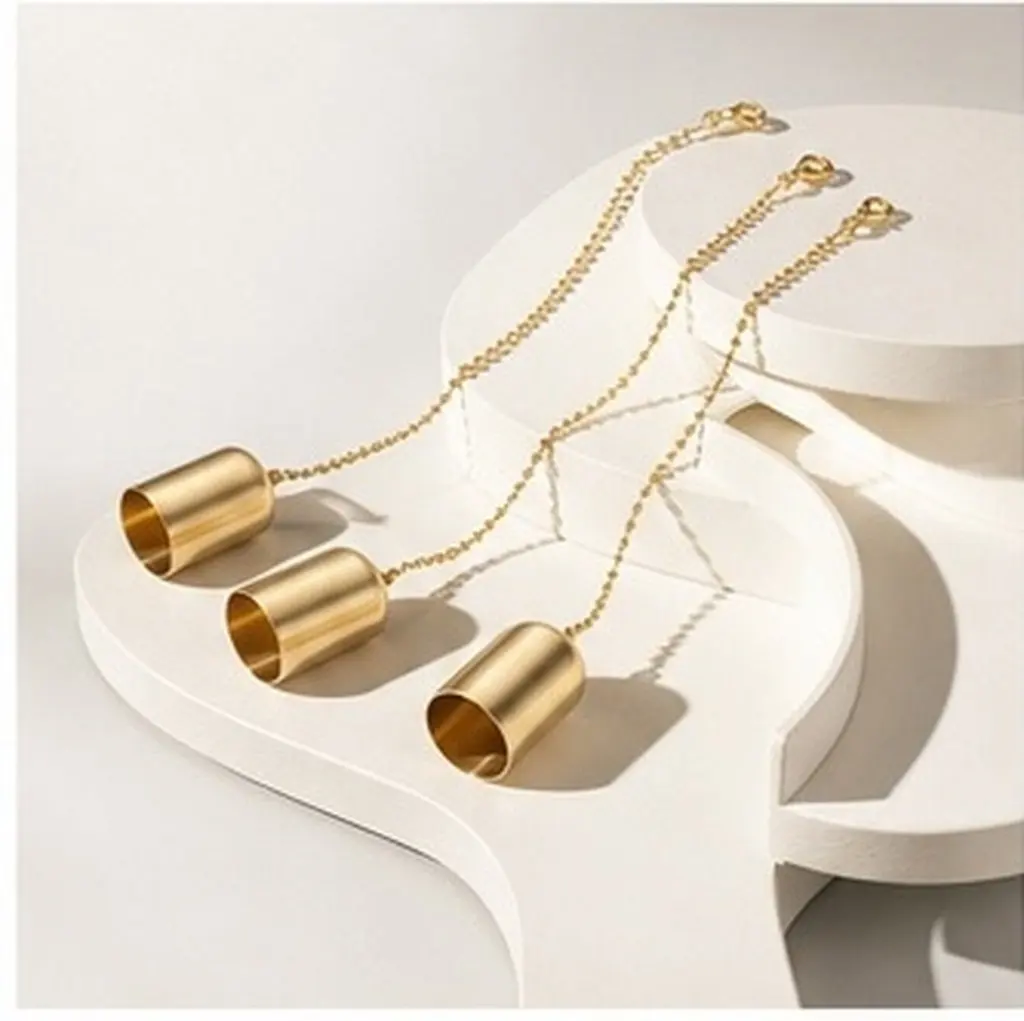 4Pcs Snuffer Extinguisher Vintage Brass Metal Snuffer Caps Chain Decorative Gold Accessories Wick Flame Put Out