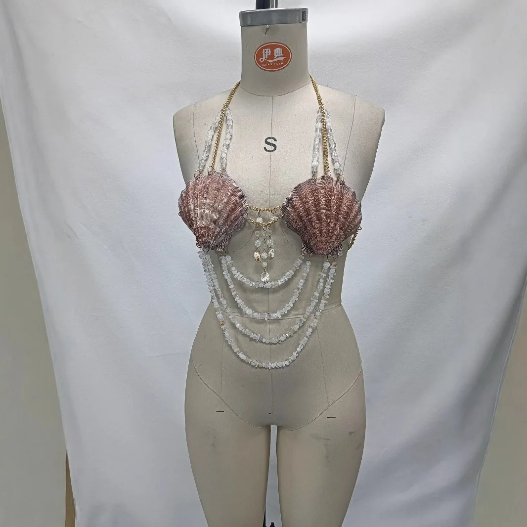 2025 mulher roupas topo camiseta nova concha feminina roupa interior all-match colete peito decoração corpo corrente halter pescoço topo