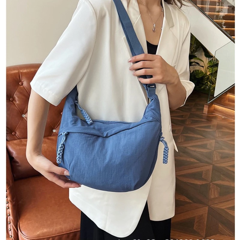 

Женская однотонная модная сумка на одно плечо, повседневная стильная простая универсальная нейлоновая сумка через плечо для ежедневного использования