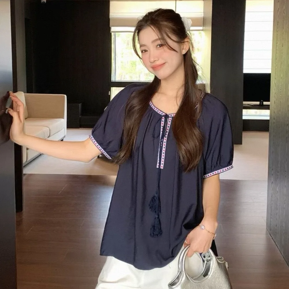 

Korean Ethnic Style Embroidered Floral Short Sleeve Loose Fit Slimming Women's Shirt Casual Vintage Top with Belt Design