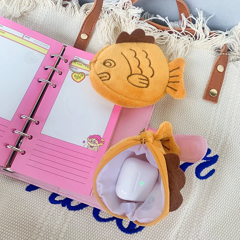 Llaveros de muñeca de dibujos animados para mujer, lindo llavero de felpa para niñas, regalos creativos, llaveros de coche de diseño Taiyaki, venta