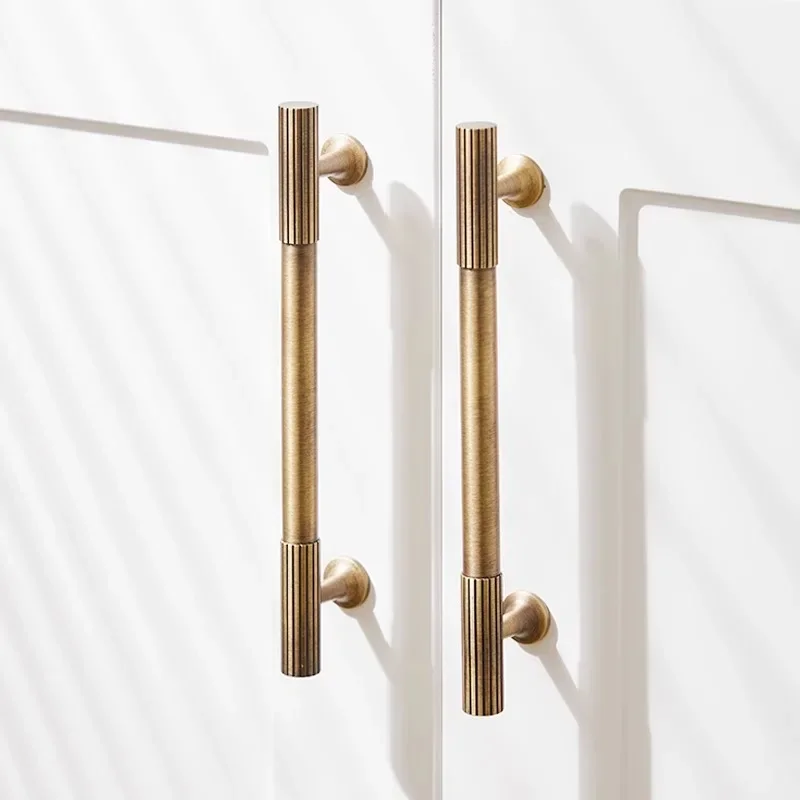 Light Luxury Modern Surface Mounted Brass Solid Handle Single Hole Vertical Pattern Rolled Flower Clothes Cabinet Drawer Handle