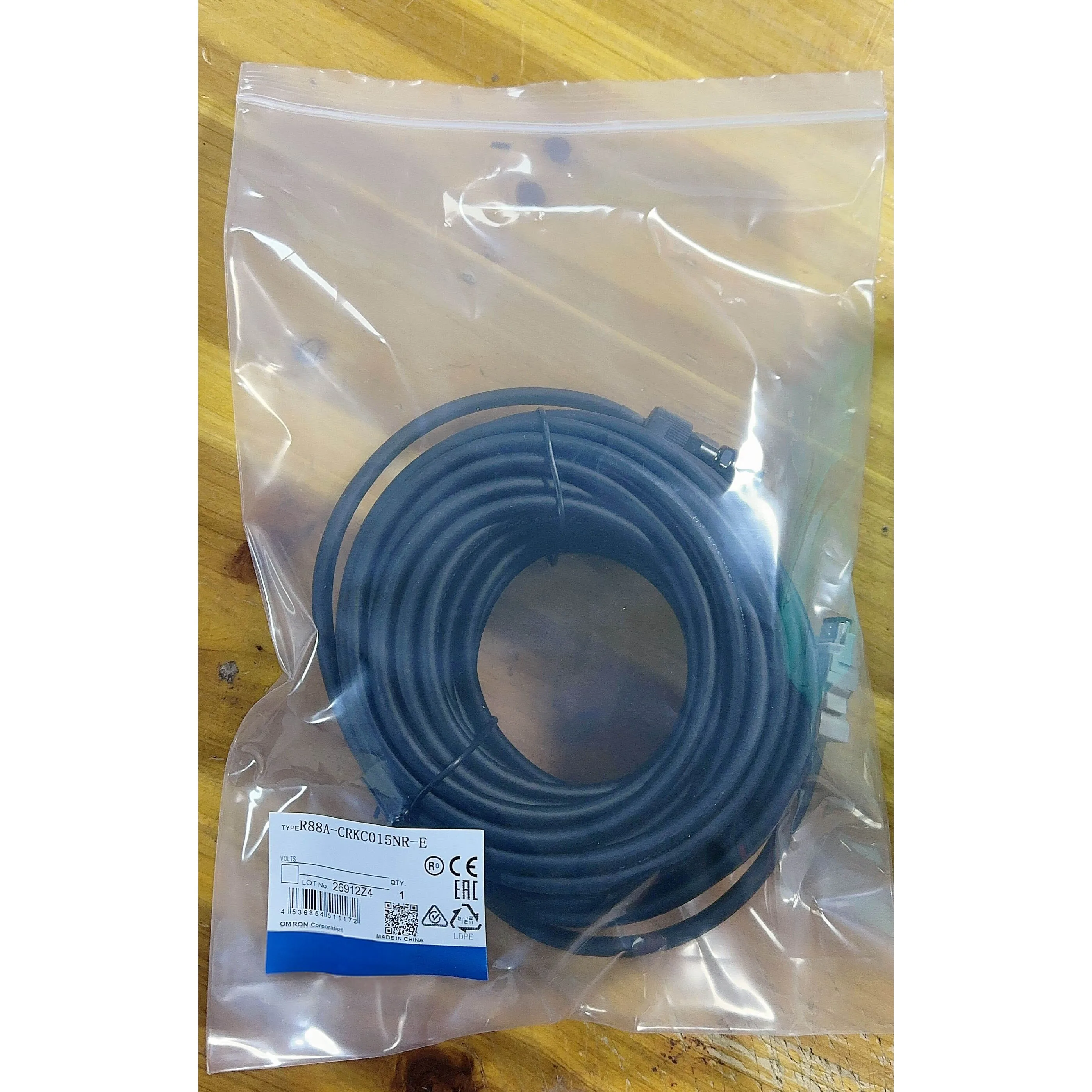 Integrated Circuit original servo encoder cable  R88A-CAGB015SR-E R88A-CRKC015NR-E R88A-CR1B015NFS-A R88A-CA1E015BFS-A  new