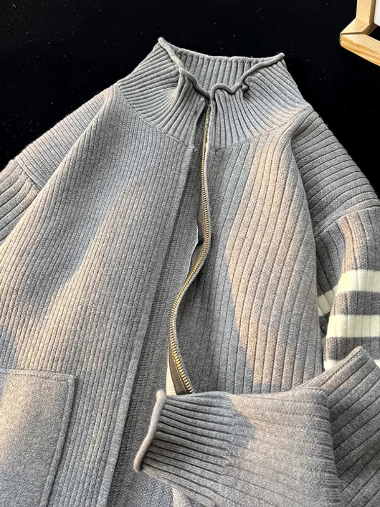 

Мужской вязаный кардиган на молнии, утепленный зимний свитер с высоким воротником, удобный крой, длинный рукав, повседневная верхняя одежда