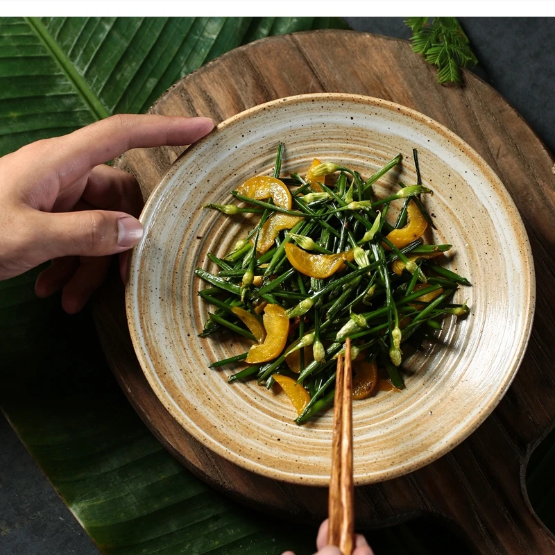 

Керамическая сервировочная мелкая термостойкая обеденная тарелка на высоких ножках, посуда