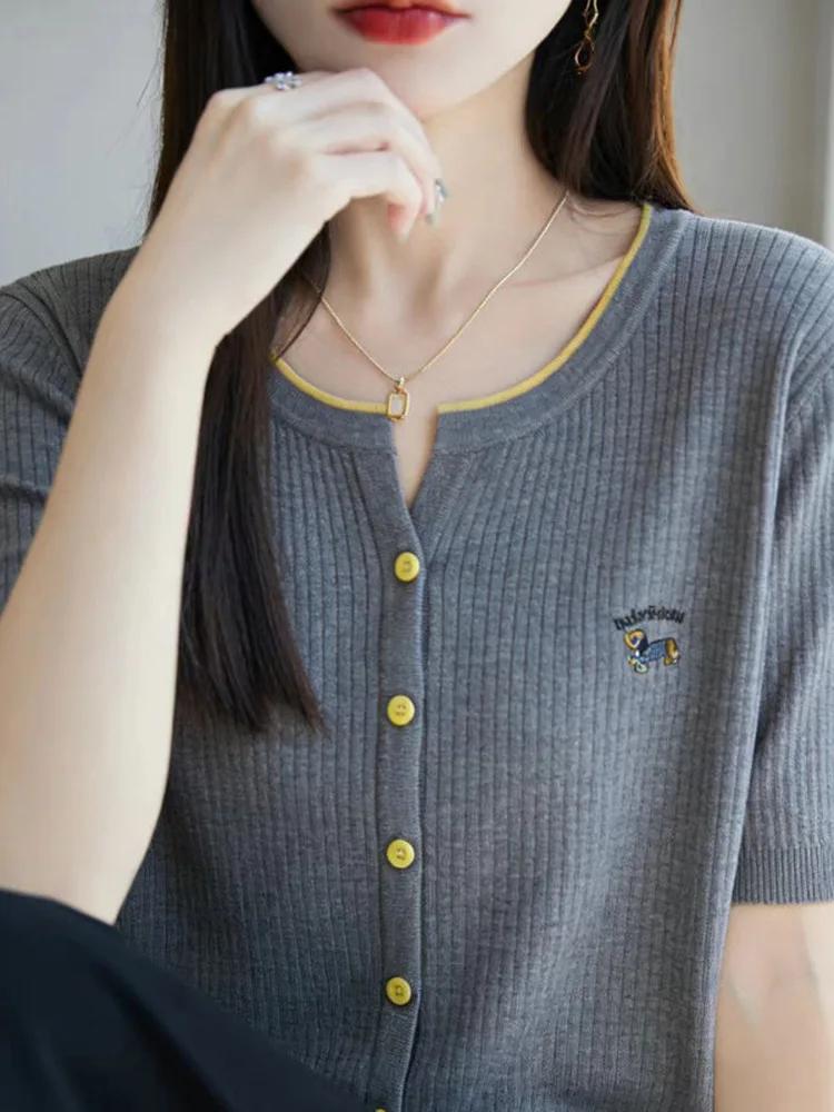 

Кардиган с коротким рукавом в стиле колор-блок, повседневный, вязаный, с вышивкой, V-образным вырезом, точной строчкой, базовая футболка с защитой от старения