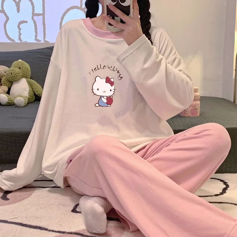 

Cute Sanrio Hello Kitty Anime Ladies Pajamas Can Go Out Pajamas Autumn Winter Thickened Warm Comfortable Homewear Two-piece Set