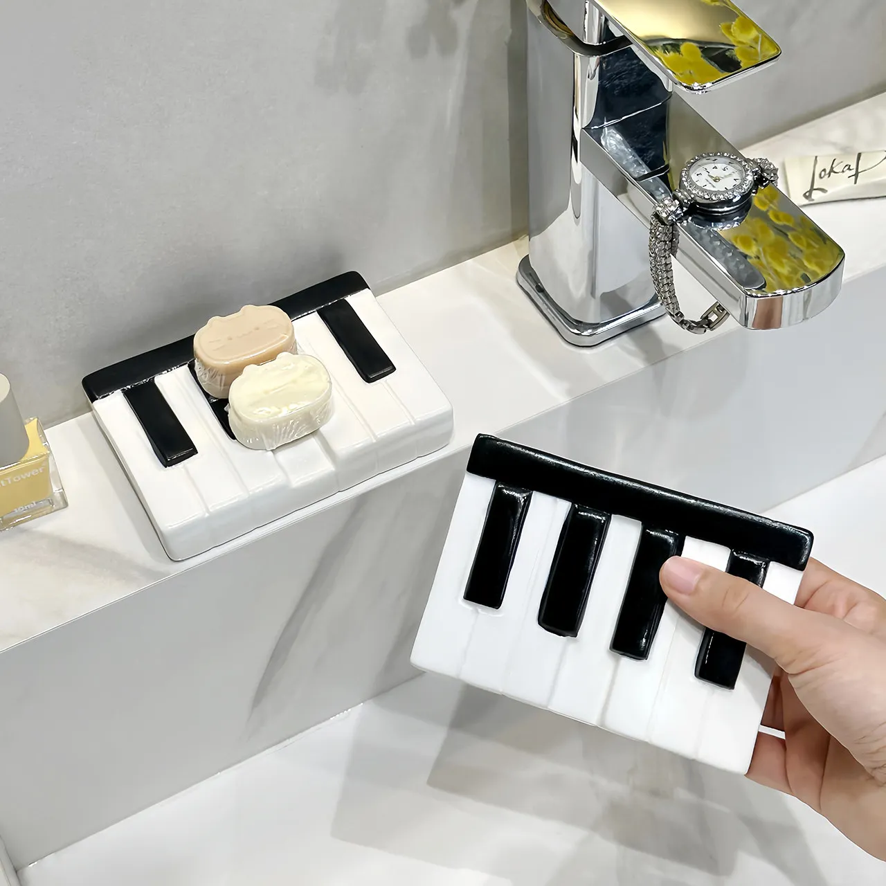 Creative Piano Key Ceramic Soap Dish Drainable Soap Holder Black White Piano Pattern Soap Tray Bathroom Decor Accessories
