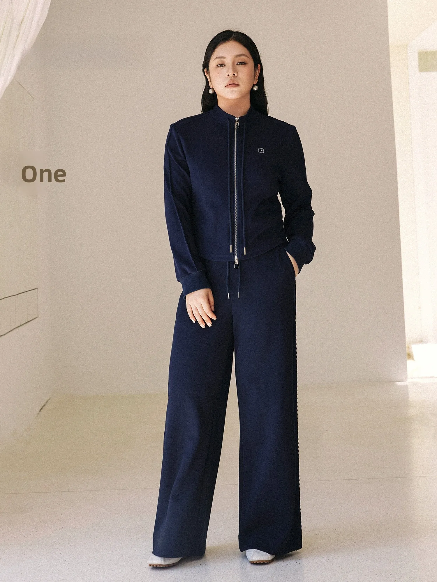 

Plusmall Royal Blue Morning Light Повседневный вязаный ленивый комплект с завязками на талии Прямые брюки Удобная мода больших размеров W...