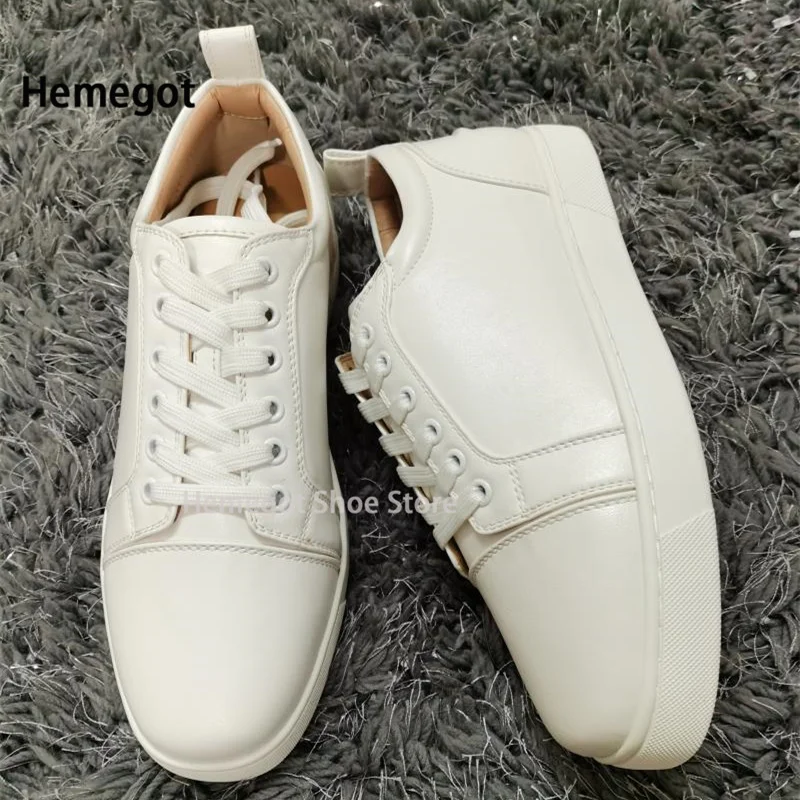 Low Top Rivets Sneakers for Men Lace-Up Platform Casual Shoes High Quality Studded Couple Casual Shoes White Black Men\'s Shoes