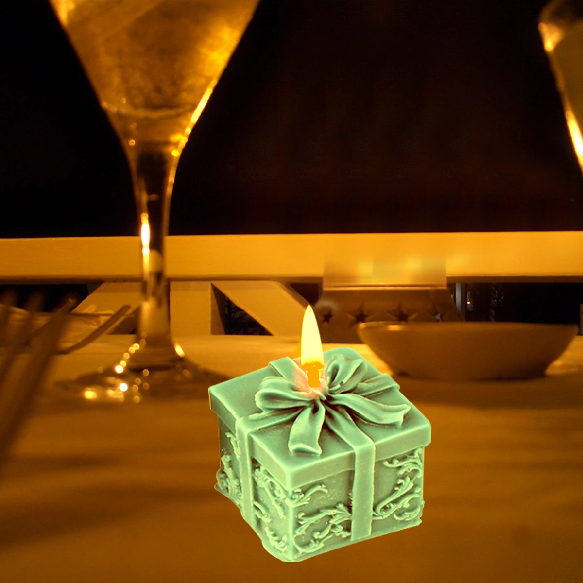 

1Set DIY Christmas Bow Gift Box Candle Making Silicone Mold for Tied Present-Shaped Candles with Epoxy Plaster Fondant
