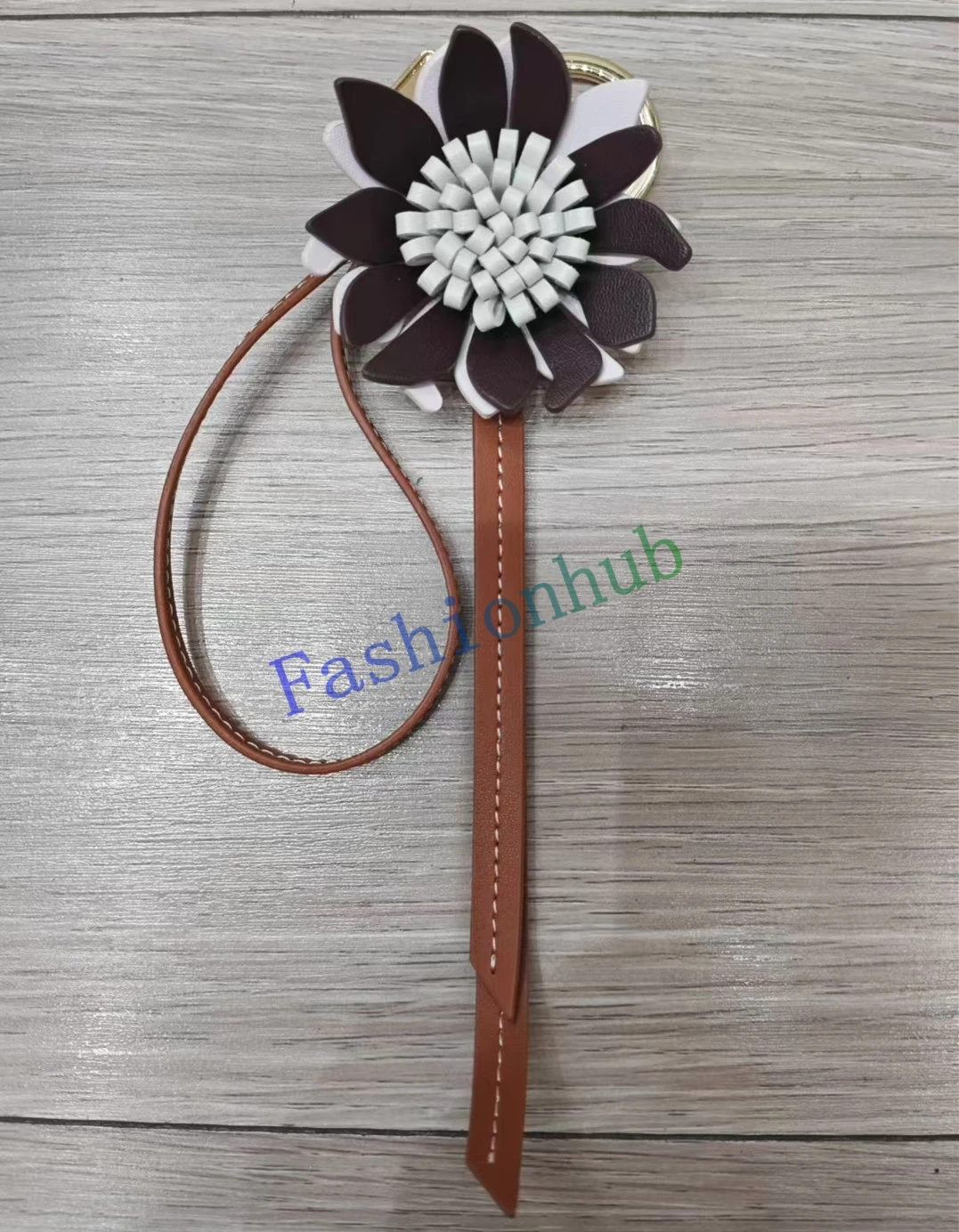 الجلود خدعة عباد الشمس حقيبة سحر قلادة قطرة الديكور شنقا زخرفة لحقيبة يد السيارة محفظة المفاتيح #4