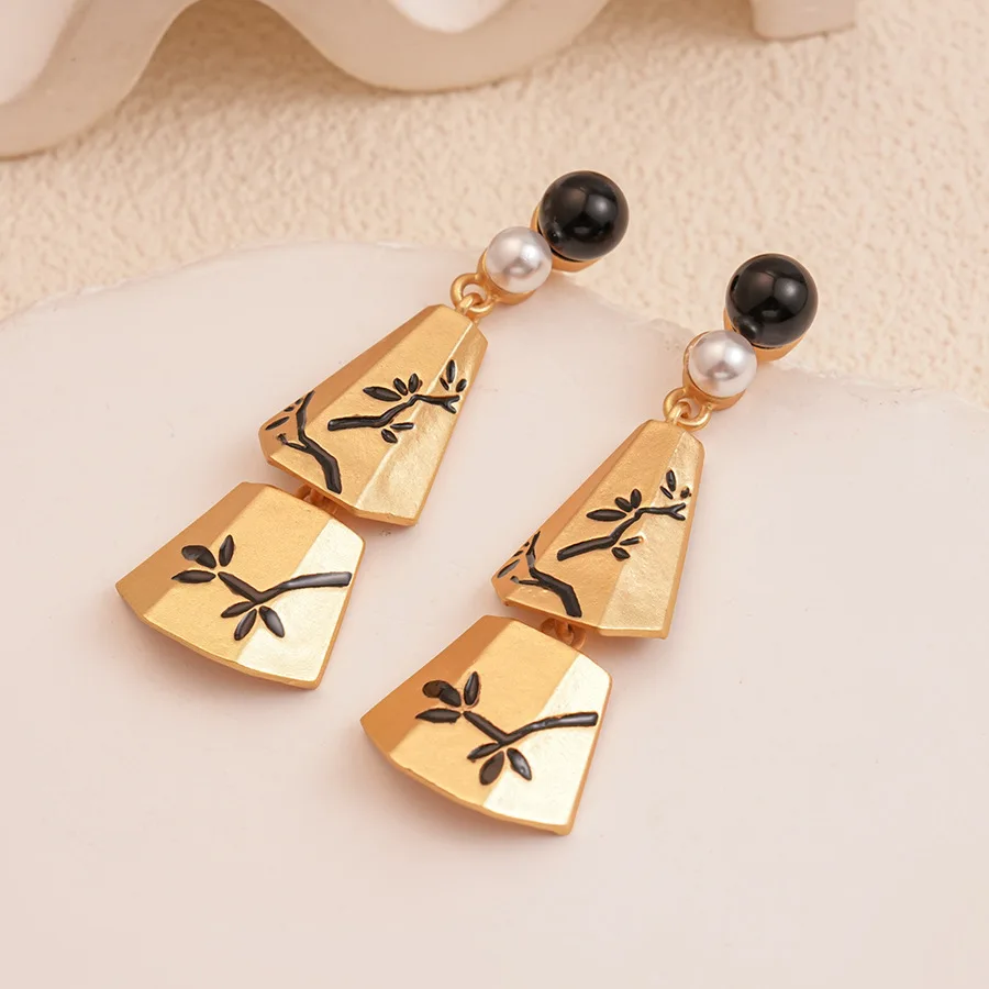 Imitation pearl folded branch wind chimes fringed silver needle earrings retro high-end personalized earrings women