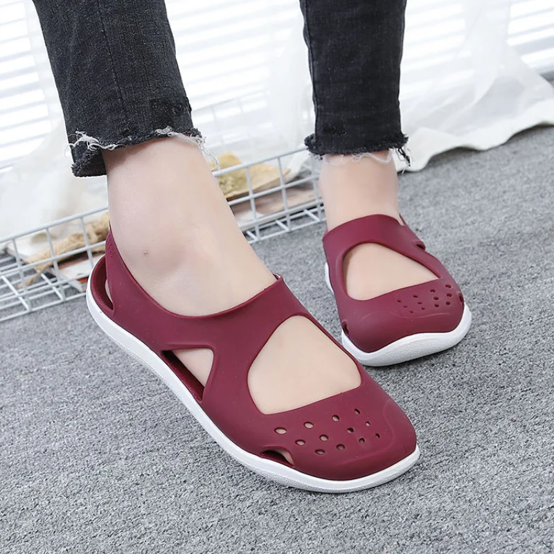 Women Sandals Summer Couple Beach Sandals Hole Shoes Men and Women Water Sports Quick Dry Shoes Wading Shoes Hollow Out