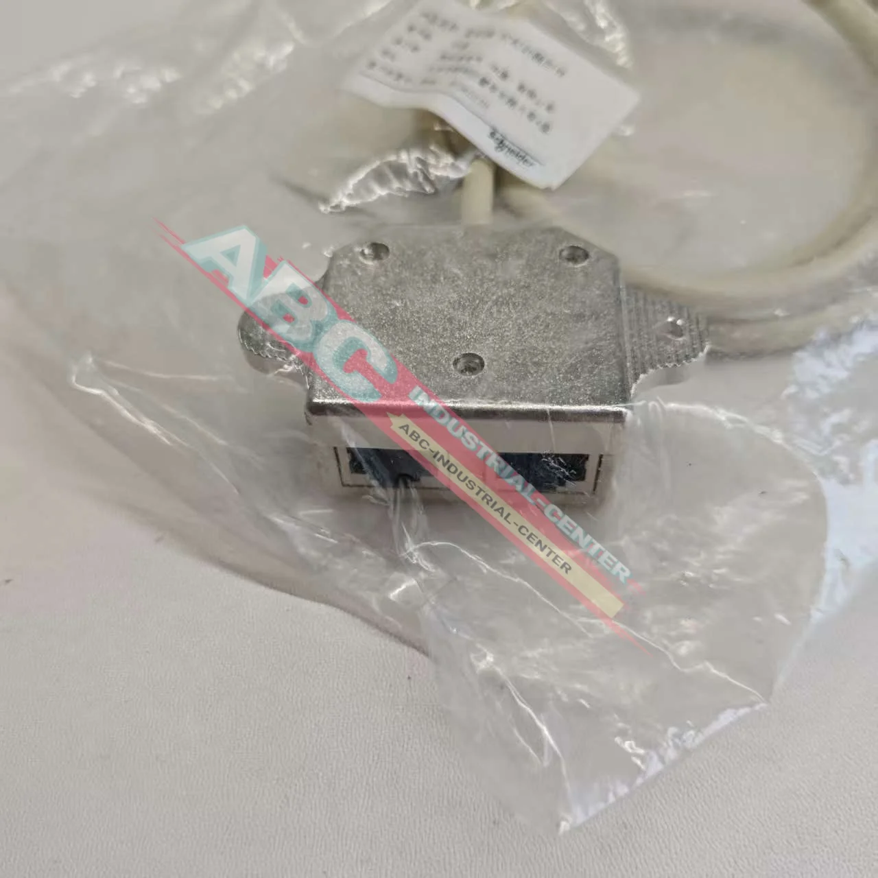 VW3A8306TF10 Altivar Modbus جديد في الصندوق