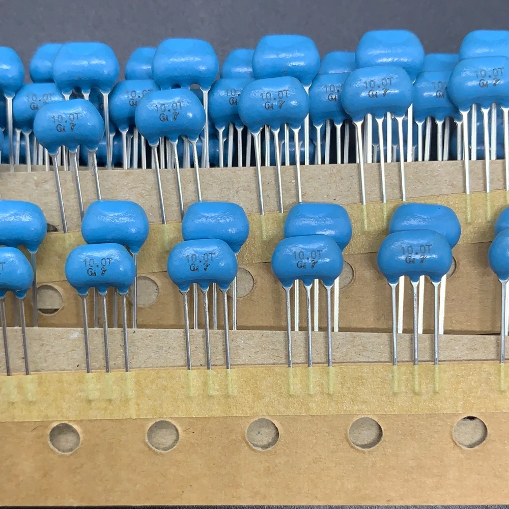 10PCS/ ceramic crystal oscillator CST10.0MTWA205-TR01 CST10.0M 10MHZ straight plug 3-pin strip belt