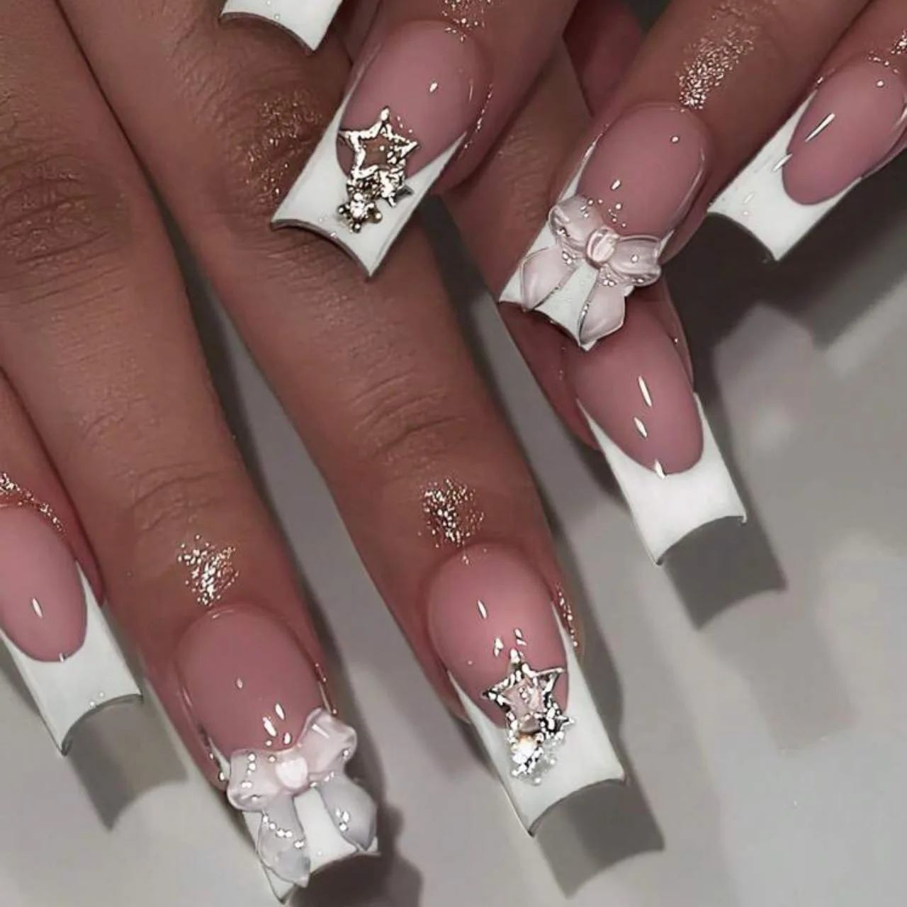 

24Pcs Mid-length Square False Nails with 3D Bow Star Rhinestone Full Cover Nails Tips White French Wearable Press on Fake Nails