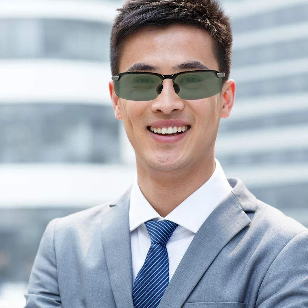 

Polarized Sunglasses for Men Lightweight Fashion Eyeglasses Sports Cycling Metal Outdoor Glasses Zero Dizziness High Definition