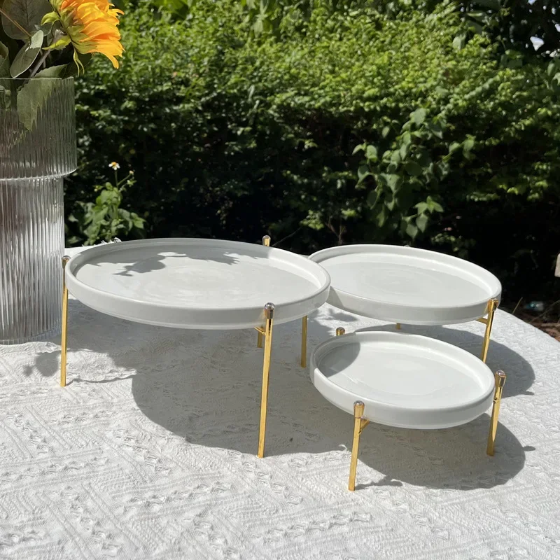 Simple European ceramic cake rack ornament, white multi-layer cake tray, dim sum tray, high foot tray, outdoor party.