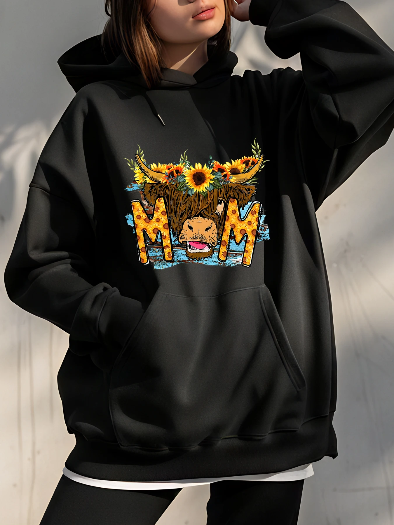 

Женская черная толстовка с капюшоном «Корова мама» и принтом подсолнечника, повседневная толстовка, модная уличная одежда для женщин