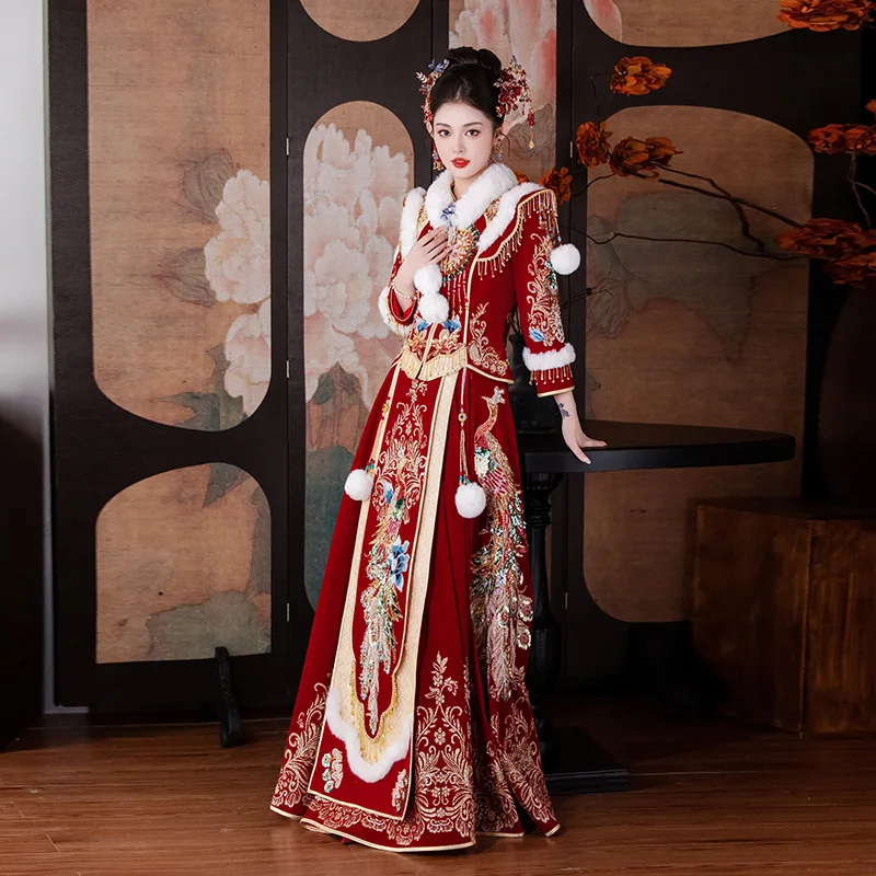 

Chinese Style Xiuhe Wedding Dress 2026 Winter New Style With Fur Collar Chinese Style Bridal Gown Dragon And Phoenix Pattern