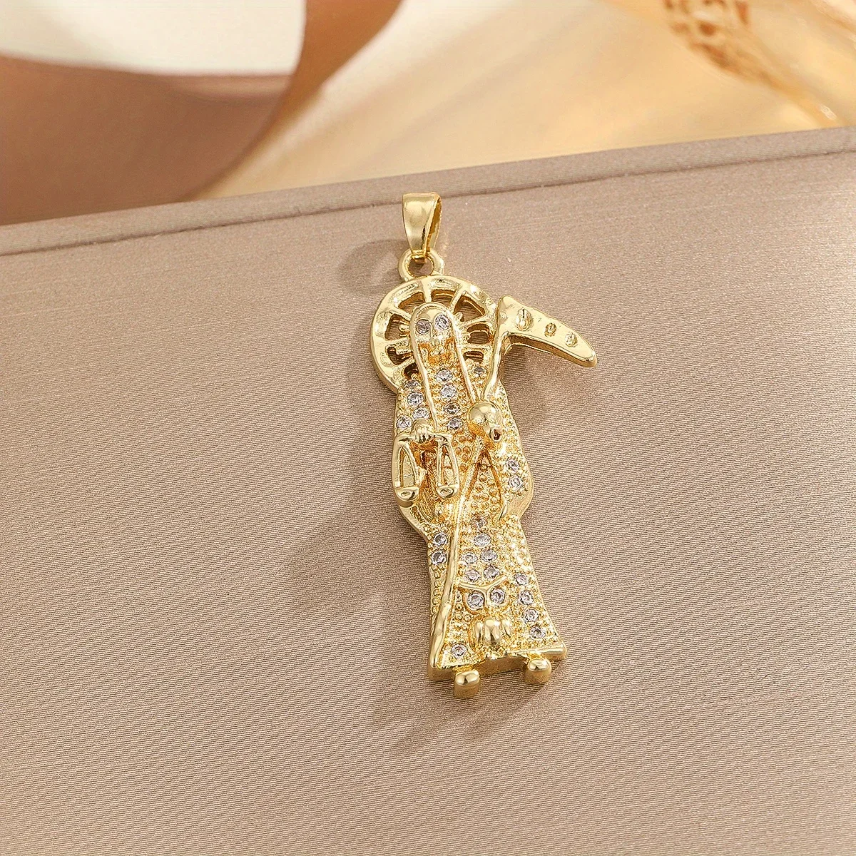 New Fashion and Popular Death Sickle Pendant Necklace Hip-hop Trend Jewelry Holiday Gifts for Family and Friends