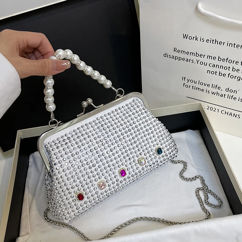 New Ladies Fashion Embroidered Crossbody Bag Elegant Metal Handle Shoulder Purse with Chain Strap Bohemian Clutch Handbag wallet