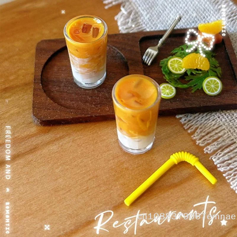 [ZYAS] 2 Stück Puppenzubehör Niedliche Miniatur-Puppenhaus Mini-Butter-Latte-Kaffeetasse Mini-Getränkemodell Ornamente DIY-Dekoration
