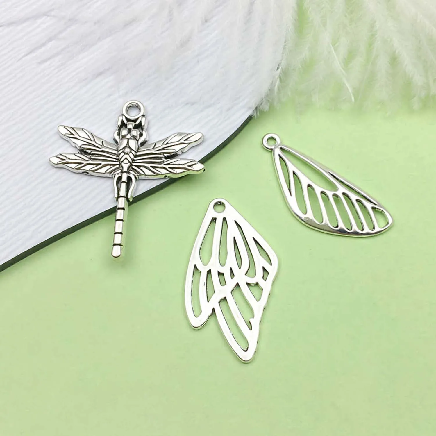 20/22pcs Antique Silvery Dragonfly Design Charms Alloy Insect Pendants For DIY Bracelet Necklace Jewelry Making Accessories