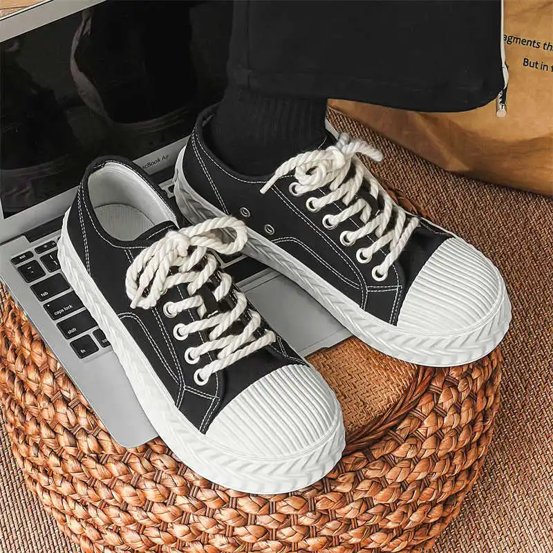 Scarpe da ginnastica massive con suola spessa Scarpe vulcanizzate intrecciate di marca da uomo Scarpe da ginnastica di lusso da uomo Sport autentiche Botasky Wide Fit Shoose