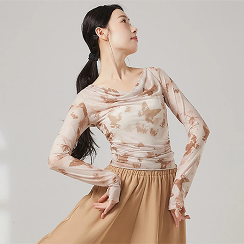 بدلة رقص نسائية علوية طويلة بأكمام إصبع الإبهام من الشاش الشبكي على شكل فراشة مطبوعة بطيات شفافة قميص ممارسة أزياء ملابس كاجوال