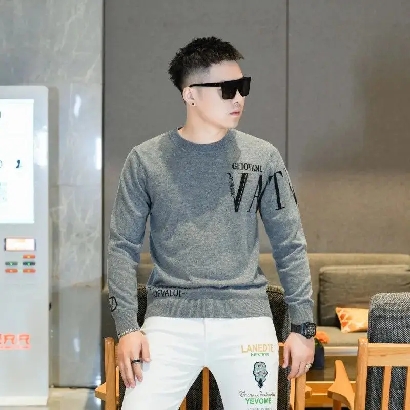 

Осенний новый мужской свитер с длинным рукавом, вязаный, с круглым вырезом, повседневный, модный, базовый, удобный, из мягкого материала