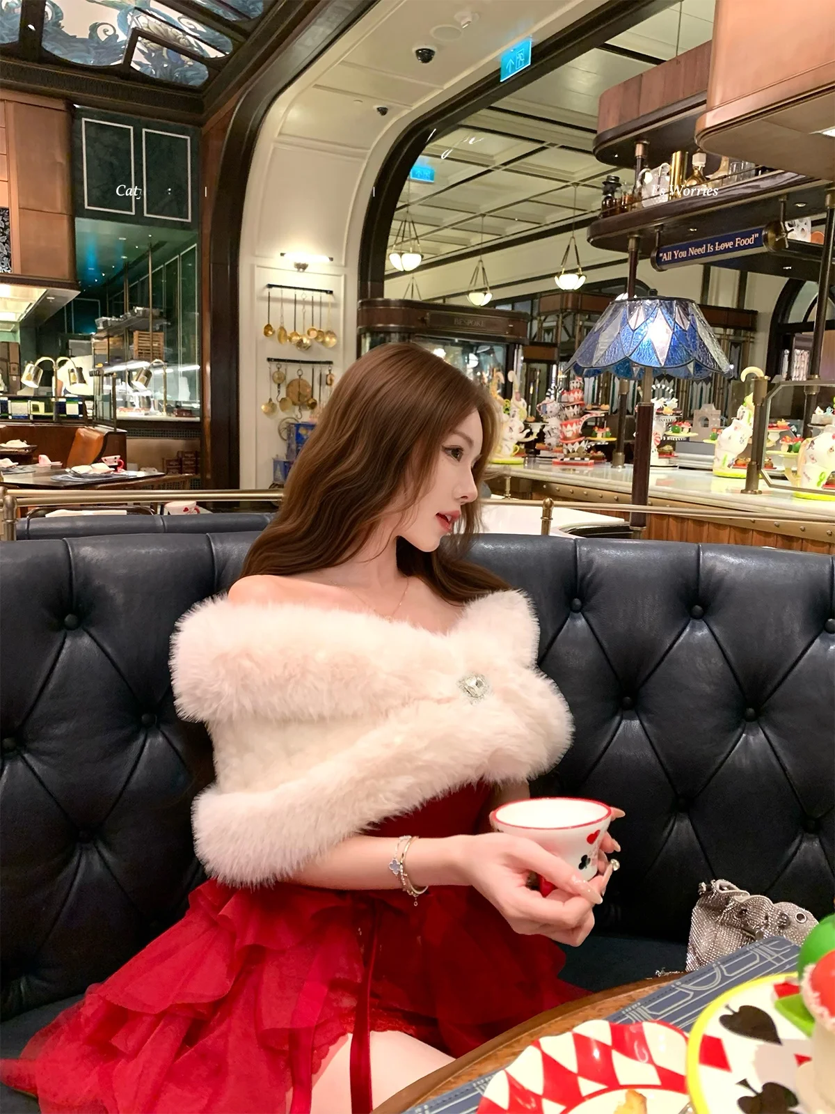  Retro Patterned Catyears Fur Wrap High Puffiness Elegant Versatile Shoulder Length for Women Vintage Style Warmth
