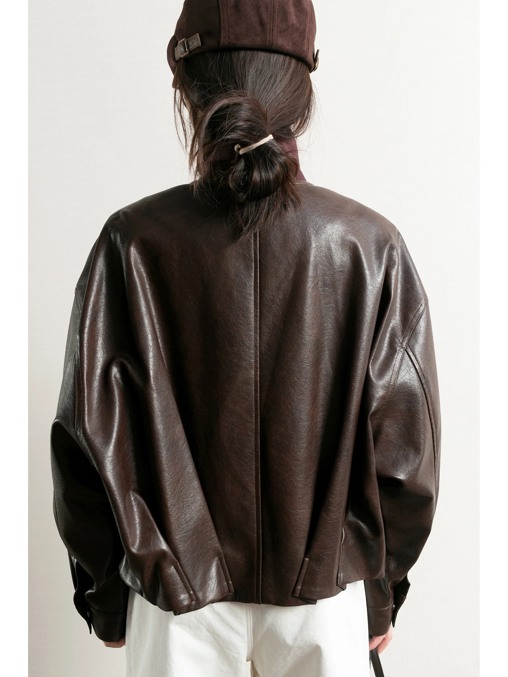 ヴィンテージストリートスタイル レディース PUレザー ジャケット ラウンドネック バットウィングスリーブ ワークウェアコート 暖かいカジュアルアウターコート