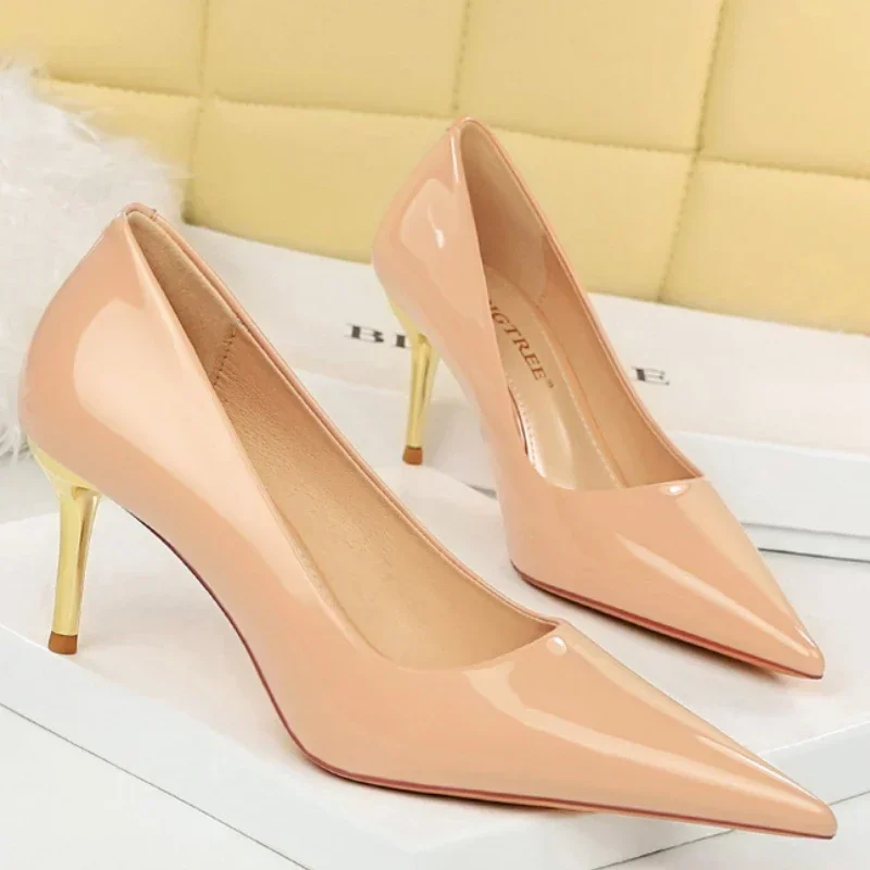 Plus Size Women 7cm 10cm High Heels Fashion Concise Office Work Pumps Lady Patent Leather Mid Kitten Heels Sexy Nightclub Shoes