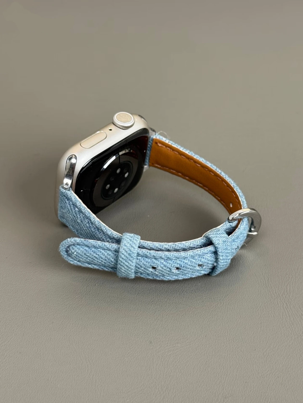Elegantes, schlankes Lederarmband mit Stoffschlaufe für Apple Watch, Sportliches, dünnes Armband für iWatch für Damen