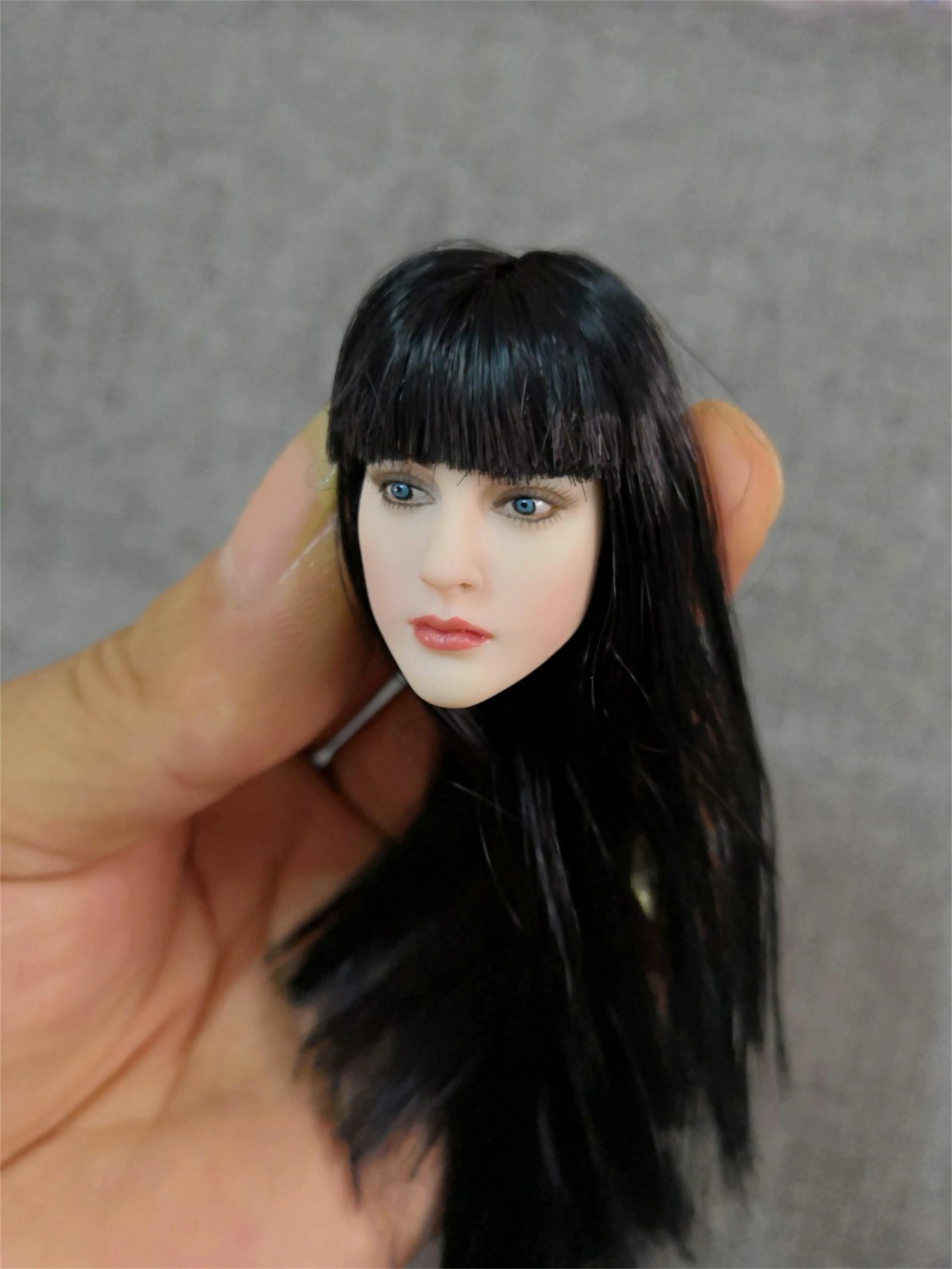 Customized 1/6 Qi Bangs Sparta Girl Head Sculpt Fit for 12'' TBLeague JIAOU Pale Skin Action Figure Body