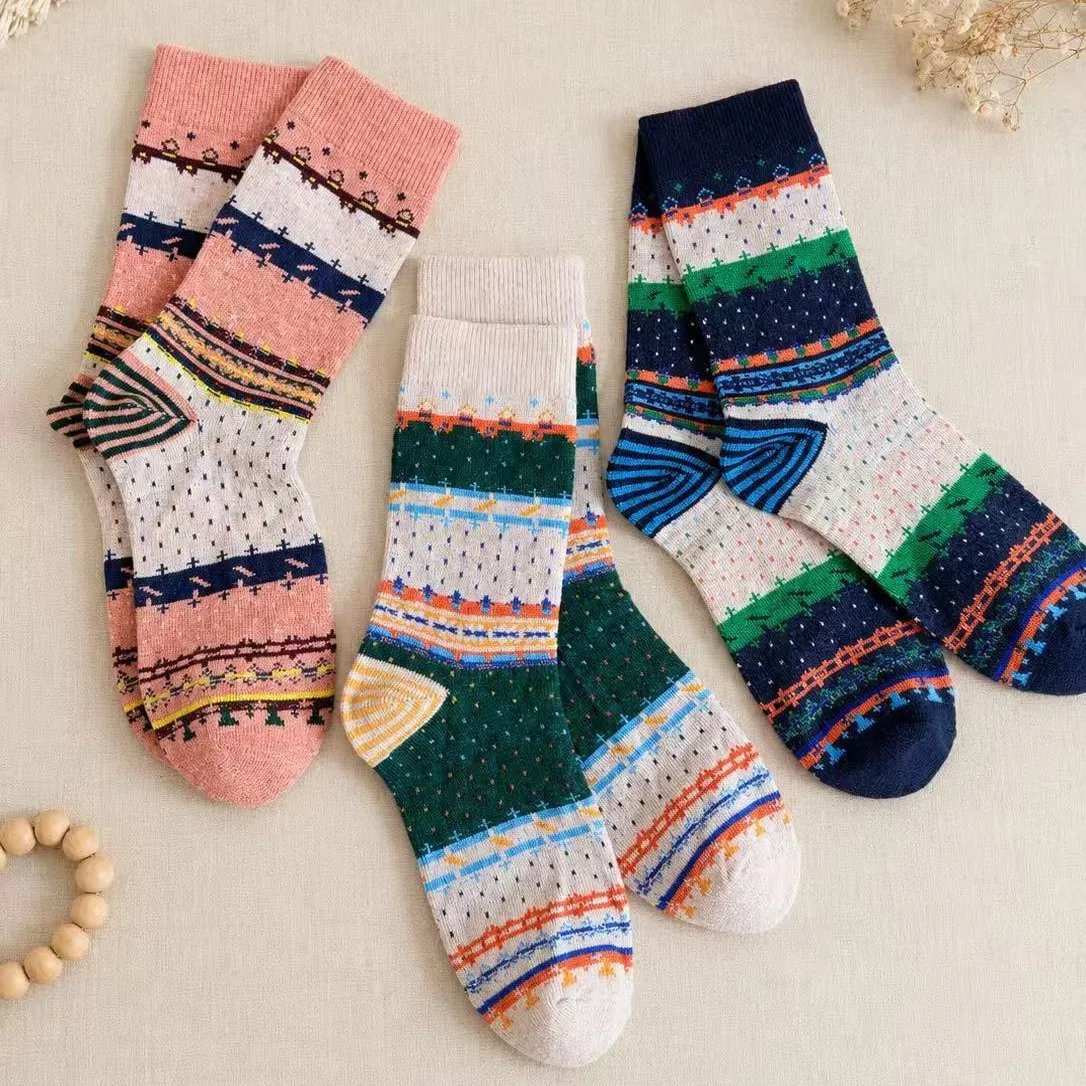 3 pairs of random color women's medium tube socks, warm autumn and winter color matching jacquard color striped knitted socks
