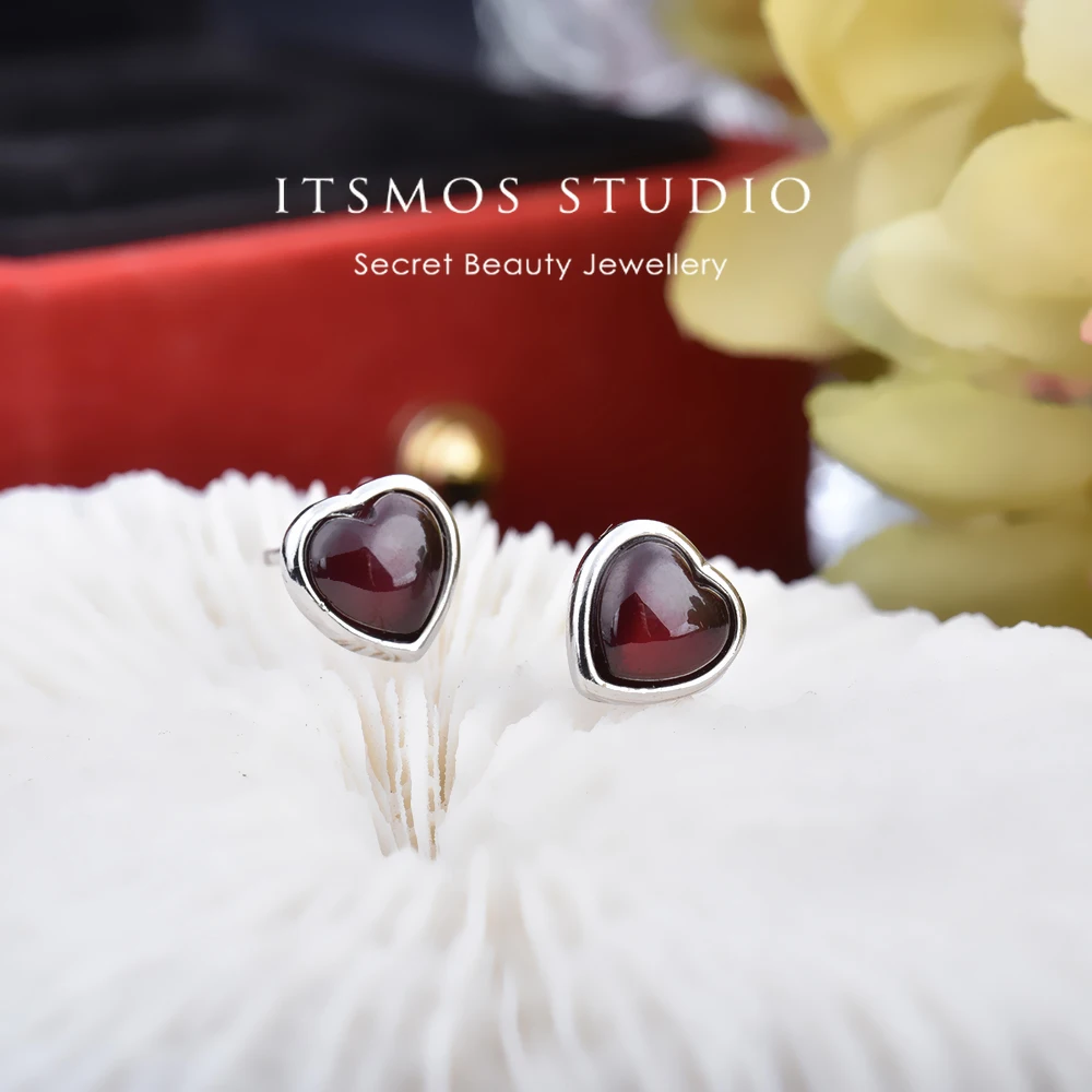 ITSMOS Natural Garnet Studs Earring Red Heart Gemstone Lovely Silver Post Earrings for Women Christmas Gift Elegant Jewelry